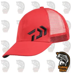 Gorra Daiwa Estilo Trucker Rojo Logo Negro CA402439